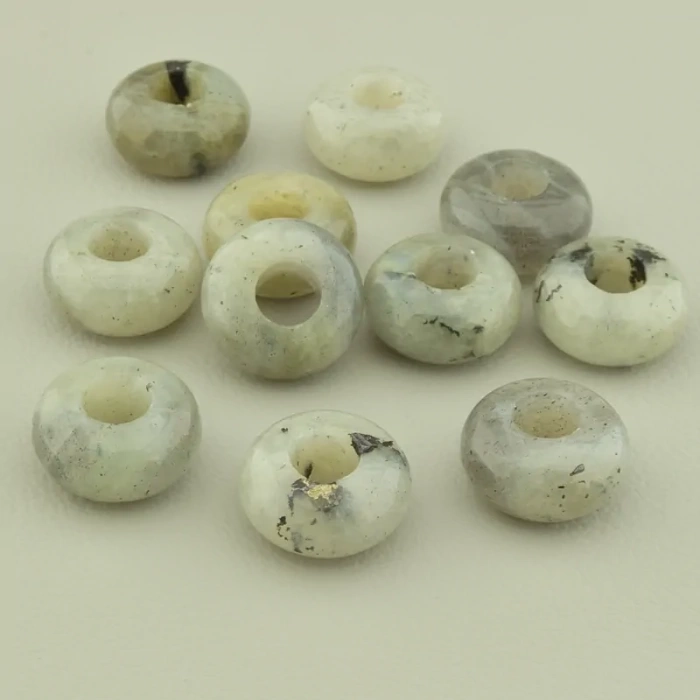 Лабрадор: Камінь містичної сили